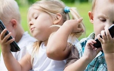 Fisip UI Ajak Anak Bermain, Mencegah Kecanduan Penggunaan Gadget