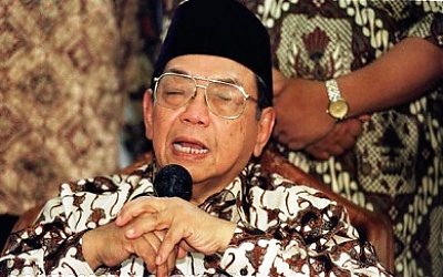 Kisah Kecerdasan KH Abdurrahman Wahid