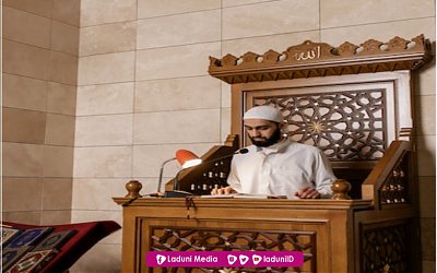 Hukum Khutbah Jumat Menggunakan Bahasa Indonesia