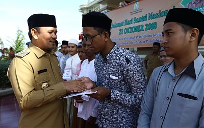 Bersama Santri, Damailah Negeri