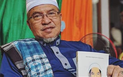 Buku Biografi Abon Abdul Aziz Samalanga Laku Laris