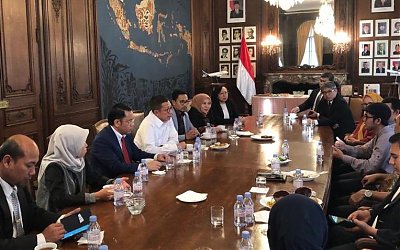 Menteri Agama Bertemu Mahasiswa Indonesia di Belanda