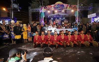 Kesenian Aceh Membuat Pengunjung Terpesona