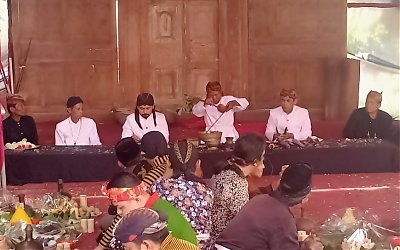 Prosesi Sakral, Jamasan Keris Pusaka Keraton Sumenep Berlangsung Khidmad
