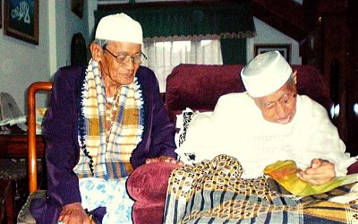 Pengersa Abah Anom qs Adalah Mursyid Semua Kalangan