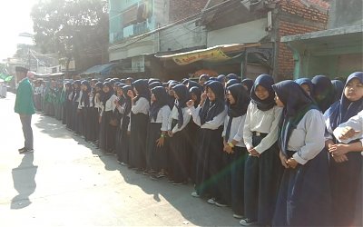 Penuh Semangat, Ratusan Santri Ikuti Upacara HSN di Ponpes Al Miftahiyah