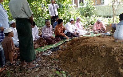 Bupati Pidie Jaya Ikut Menghadiri Pemakaman Ibunda Ulama Kharismatik Aceh Abu Tanjong Bungong