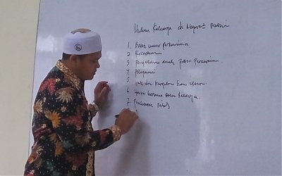 Kiprah Pesantren Untuk Negeri