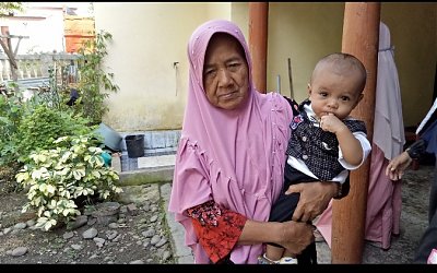 Dahsyatnya Fadhilah Memeluk Sang Buah Hati