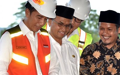 Kagumnya Presiden Jokowi Terhadap IAI Al-Aziziyah Samalanga, Kala Berdialog Akrab dengan Sang Rektor
