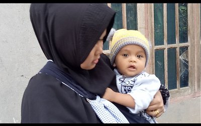 Belaian Lembut pada Bayi Bisa Bebaskan Rasa Sakit