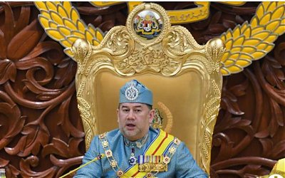 Sultan Muhammad V Turun Takhta sebagai Raja Malaysia