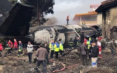 Pesawat Kargo Boeing 707 Jatuh di Iran