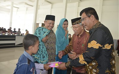 Di Kayong Utara, Yayasan Alqadrie Center Beri Santunan