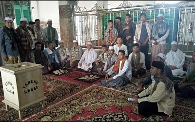 Jamaah Tarekat Naqsyabandiah Aceh Mengunjungi dan Menziarahi Maqam Syekh Abdul Wahab Rokan