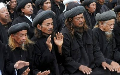 Menelusuri di Balik Rambut Pirang, Memakai Celak dan Metode Awal Ramadhan Jemaah An-Nadzir Gowa