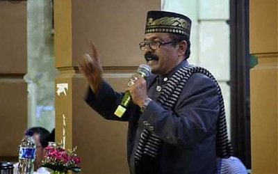 Tgk. Yusri Puteh Bertindak sebagai Khatib Idul Fitri di Masjid Agung Bireuen