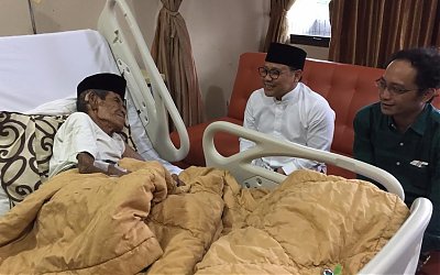 KBNU Kembali Berduka, KH. Muchlas Dimiyati Gedongan Cirebon Wafat