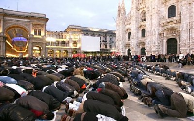 Subhanallah, 70 Ribu Warga Italia Berbondong-bondong Masuk Islam