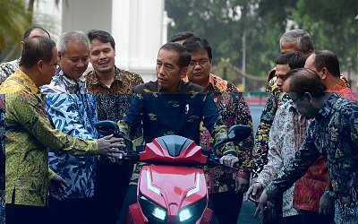 Jika Sudah Produksi, Jokowi Akan Beli Motor Listrik Gesits Seratus Unit 