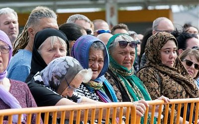 Perempuan Selandia Baru Pakai Kerudung