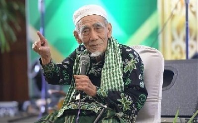 Keluarga Mbah Moen: Mohon Tidak Sebarkan Foto Jenazah Almarhum