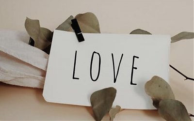 Kisah Cinta Seorang Budak Bertepuk Sebelah Tangan
