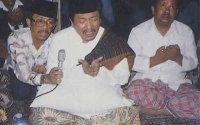 Kisah saat Santri Disuruh Makan Daging Babi Oleh Gus Miek
