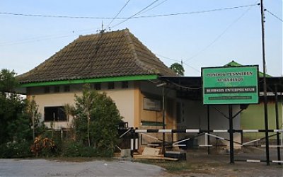 Majelis Dzikir Wa Ta’lim Ash-Haabuul Yamiin Surabaya