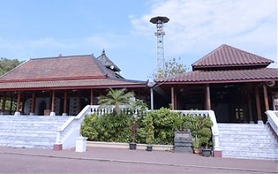 Wisata dan Ziarah Makam Wali Sunan Jepara