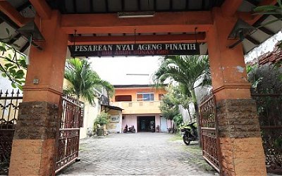 Wisata Ziarah dan Berdoa di Makam Nyai Ageng Pinatih Gresik