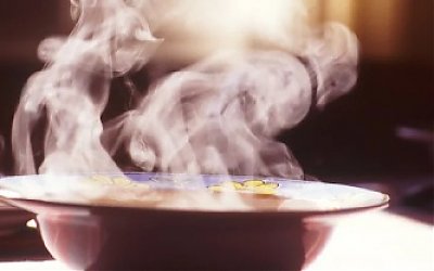 Sering Konsumsi Makanan dan Minuman Panas, Meningkatkan Resiko Kanker Kerongkongan