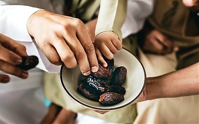 Tips Puasa dan Pola Hidup Sehat Sesuai Sunnah Nabi