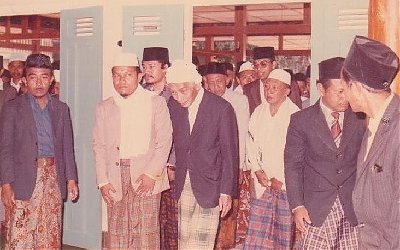 Karomah Mbah Arwani #3: Rokok Pemberian Beliau, Tak Pernah Habis