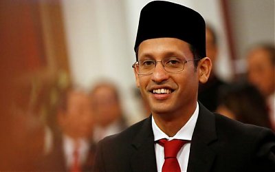 Jokowi Minta Nadiem Rombak Kurikulum Besar-Besaran
