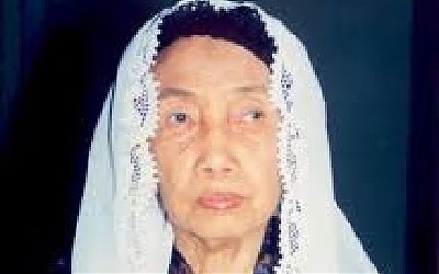 Kisah Nyai Rodliyah Ploso