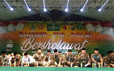 Damai Sidoarjo Untuk Indonesia : Banser, TNI, Polri Bershalawat Bersama Ribuan Nahdliyyin