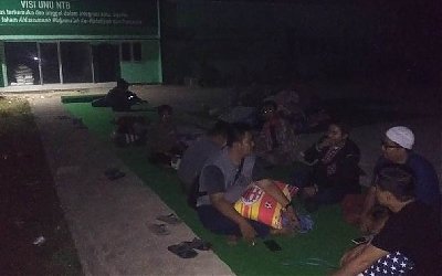 Lombok Kembali Diguncang Gempa, Para Relawan NU Peduli Memilih Berjaga di Halaman Gedung