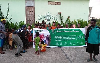 Program Santri Goes To Papua Bantu Mencerdaskan Anak Asli Papua
