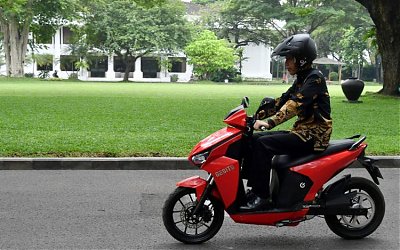 Akhirnya Gesits Resmi Jadi Skuter Listrik Nasional