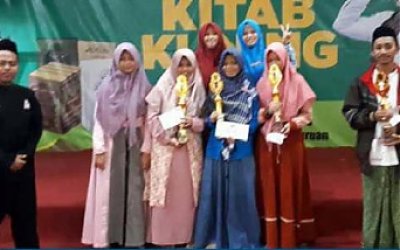 4 Santri Nurul Jadid Pulang dengan Kantongi Juara di Musabaqoh Kitab Kuning Zona Tiga Tingkat Jatim