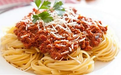 Spaghetti Saus Rica Ayam Bisa Jadi Teman 'Santai' Malam Ini