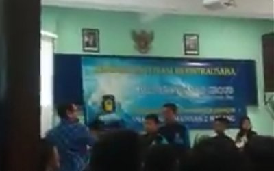 Viral, Motivator Tampar Siswa SMK Saat Seminar Motivasi Berwirausaha