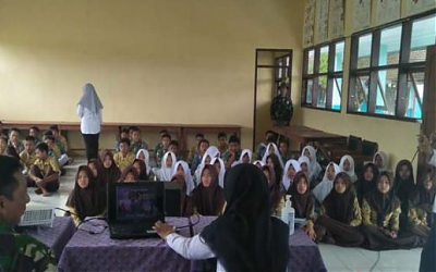 Kepada Pelajar, Satgas TMMD Minta Jauhi Narkoba dan Pergaulan Bebas