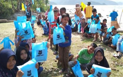 Patut Ditiru, PMII Gelar Baksos di Taman Bacaan Anak Pantai