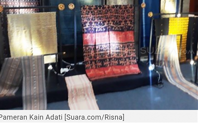Pegiat Kain Adati dalam Pameran Adiwastra Nusantara 2019