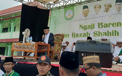 Satu-Satunya, Cawapres Ijazahkan Kitab Shahih Bukhari di Ponpes Annuqayah Sumenep