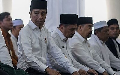 Presiden Shalat Istisqa di Riau