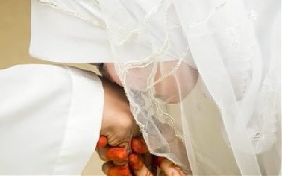 Sifat - Sifat Istri yang Membuat Rezeki Suami Mengalir Lancar