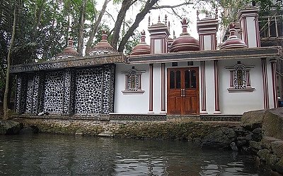 Wisata dan Ziarah Syekh Maulana Mansyuruddin di Pandeglang